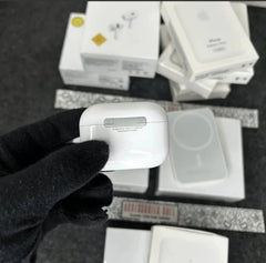 AirPod Pro + Megsafe Power Bank Combo