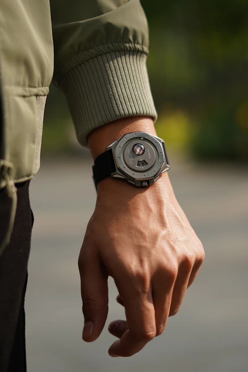 Saturn Watch